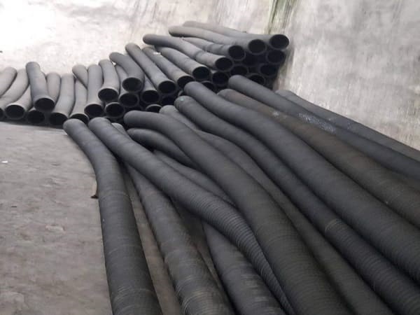 Kho ống công nghiệp cung cấp ống cao su các loại